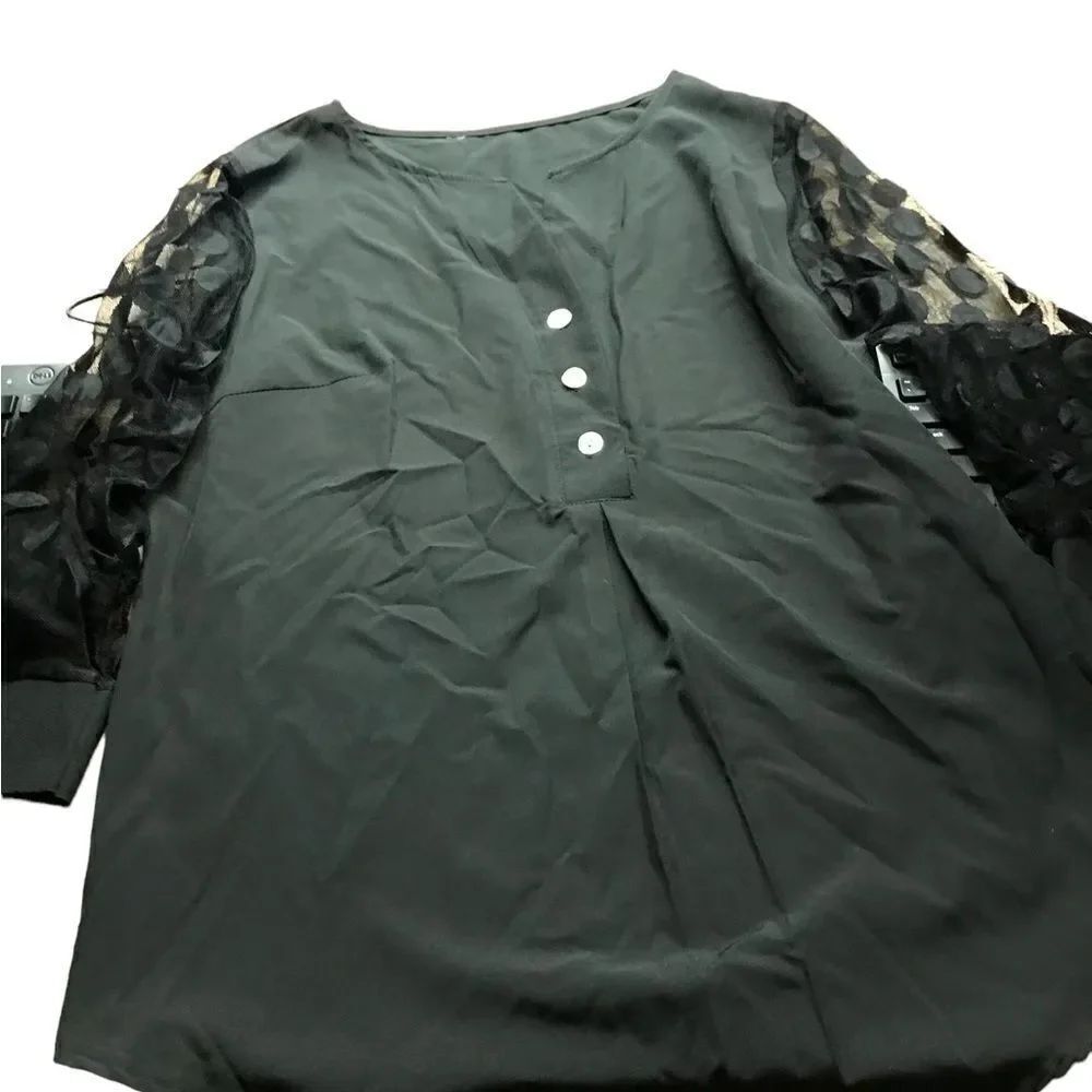 Chicos size XL (3) excellent condition top with sheer sleeves